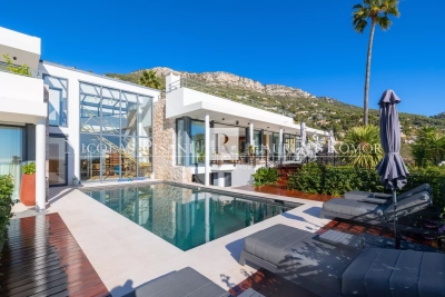 Maison à vendre à EZE  - 5 pièces - 230 m² 