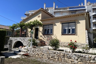 Maison à vendre à ANTIBES Rn7 - 4 pièces - 80 m² 