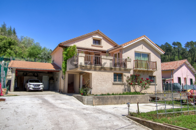 Maison à vendre à STE-CECILE-D'ANDORGE Carré d'Art - 5 pièces - 105 m² 