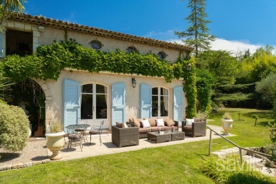 Maison &agrave; vendre &agrave; VALBONNE  - 11 pi&egrave;ces - 320 m&sup2; 