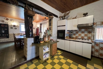 Maison à vendre à VALAURIE  - 10 pièces - 246 m² 