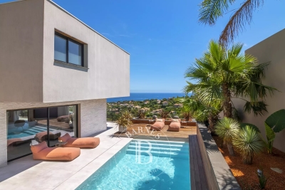 Maison &agrave; louer &agrave; ST-AYGULF   - 450 m&sup2; 