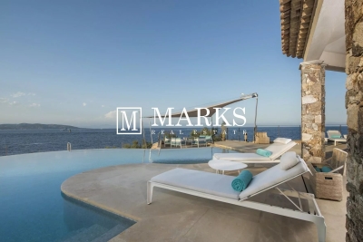 Maison à louer à ST-TROPEZ   - 400 m² 