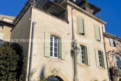 Maison à vendre à GRIGNAN Le-Calvaire - 10 pièces - 258 m² 