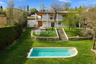 Maison &agrave; vendre &agrave; CHATEAUNEUF-GRASSE  - 7 pi&egrave;ces - 235 m&sup2; 
