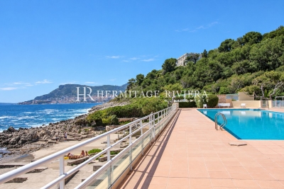 Appartement &agrave; vendre &agrave; ROQUEBRUNE-CAP-MARTIN  - 5 pi&egrave;ces - 165 m&sup2; 