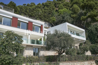 House to rent in VILLEFRANCHE-SUR-MER Centre - 7 rooms - 460 m² 