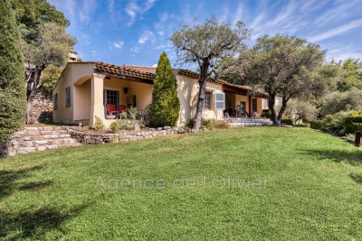 Maison à vendre à Le Rouret  - 9 pièces 187 m² 