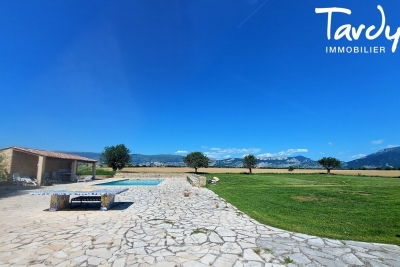 Maison à vendre à MOUSTIERS-STE-MARIE  - 11 pièces - 600 m² 