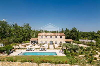 Maison à vendre au sol fayence 