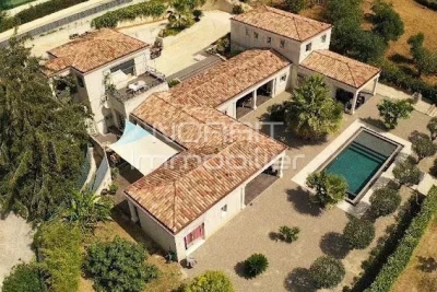 Maison à vendre piscine les tourrettes