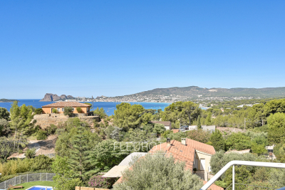 Maison à vendre à LA CIOTAT Saint-Loup-Fardeloup - 8 pièces - 270 m² 