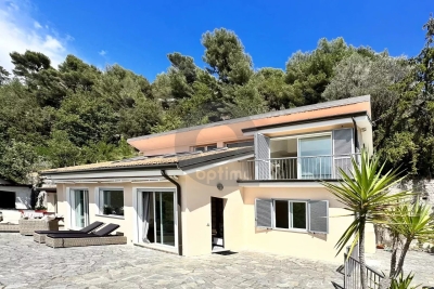 Maison à vendre à MENTON Touët-sur-Var - 4 pièces - 290 m² 