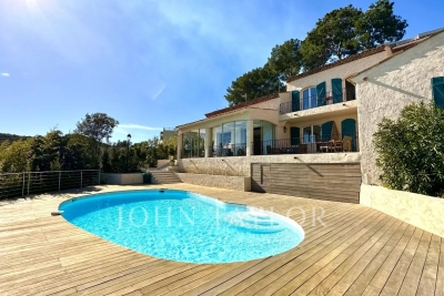 Maison à vendre à VALLAURIS  - 7 pièces - 288 m² 