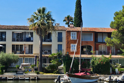 Apartment for sale in PORT-GRIMAUD Fayence - 3 rooms - 62 m² 