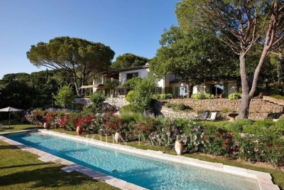 Maison &agrave; vendre &agrave; GRIMAUD Les Savels  - 290 m&sup2; 