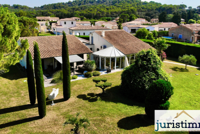 Maison à vendre à PIOLENC Montfavet Pericentre - 10 pièces - 210 m² 