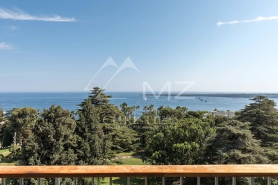 Apartment for sale in CANNES  - 6 rooms - 176 m² 