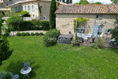 Maison à vendre à UZÈS  - 6 pièces - 200 m² 