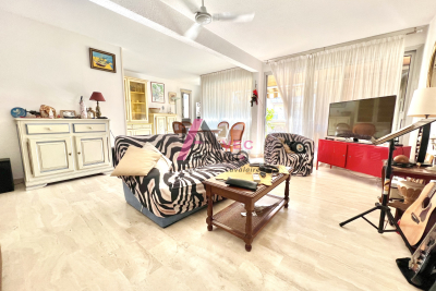 Appartement &agrave; vendre &agrave; CAVALAIRE-SUR-MER  - 4 pi&egrave;ces - 100 m&sup2; 