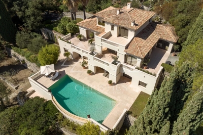 Maison à vendre à NICE Tnl-Beaumont - 9 pièces - 311 m² 