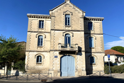 Bien à vendre à VALRÉAS Joucas - 10 pièces - 338 m² 