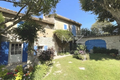 Maison à vendre à ST-RÉMY-DE-PROVENCE Saint-Loup-Fardeloup - 7 pièces - 133 m² 