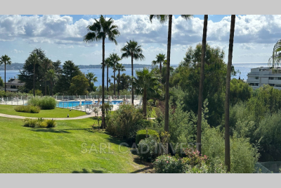 Appartement à vendre à VALLAURIS Villeneuve-d'Entraunes - 2 pièces - 42 m² 