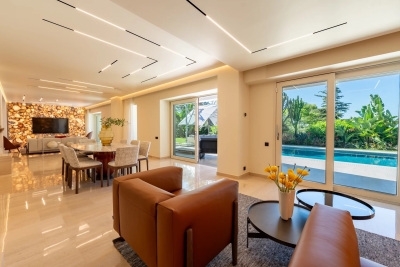 Maison &agrave; vendre &agrave; St-Jean-Cap-Ferrat  - 8 pi&egrave;ces 1800 m&sup2; 