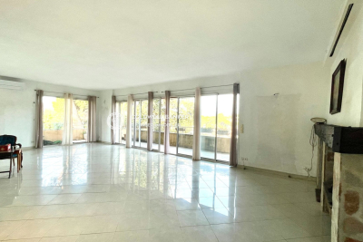 Apartment for sale in STE-MAXIME  - 5 rooms - 165 m² 