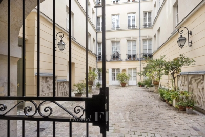 Appartement à vendre à PARIS 6EME Combat 2 - 4 pièces - 100 m² 