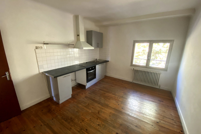 Bien à vendre à VALRÉAS Legue-Pous du Plan - 10 pièces - 192 m² 
