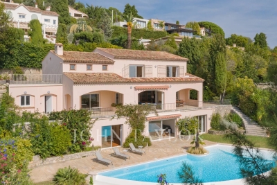 Maison &agrave; vendre &agrave; MOUGINS  - 6 pi&egrave;ces - 387 m&sup2; 