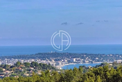 Maison &agrave; vendre &agrave; CANNES  - 7 pi&egrave;ces - 357 m&sup2; 