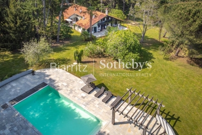 Maison à vendre à MOUGUERRE  - 8 pièces - 300 m² 