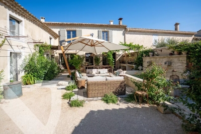 House for sale in MOLLÉGÈS Farges-Perier - 7 rooms - 262 m² 