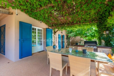 House for sale in VILLEFRANCHE-SUR-MER  - 7 rooms - 230 m&sup2; 