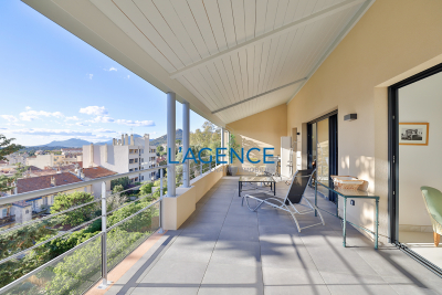 Appartement &agrave; vendre &agrave; HYÈRES  - 4 pi&egrave;ces - 110 m&sup2; 