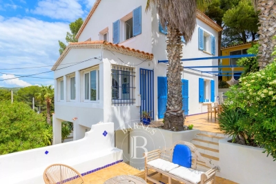 House for sale in CARRY-LE-ROUET  - 5 rooms - 198 m² 