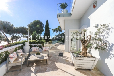 Maison &agrave; louer &agrave; EZE Beuil - 5 pi&egrave;ces - 195 m&sup2; 