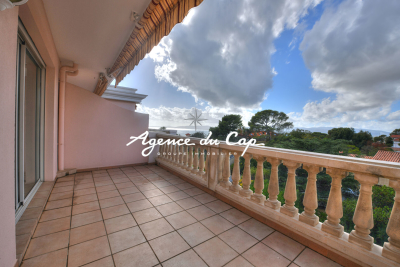 Appartement à vendre à ST-RAPHAËL Valescure Est-Aiguebonne - 3 pièces - 66 m² 