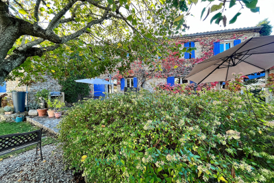 Maison à vendre à VAISON-LA-ROMAINE Montfavet Pericentre - 13 pièces - 290 m² 