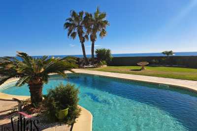 Maison &agrave; vendre piscine jardin vue mer narbonne 