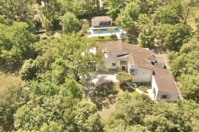 House for sale in LORGUES  - 9 rooms - 250 m² 