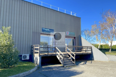 Commerce à louer à GUILHERAND GRANGES   - 77 m² 