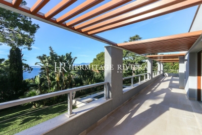 Maison à vendre à St-Jean-Cap-Ferrat  - 8 pièces 444 m² 