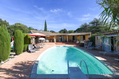 Maison à vendre à UZÈS Est - 6 pièces - 173 m² 