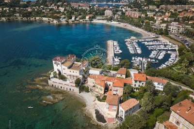 Maison à louer à BEAULIEU-SUR-MER Sasserno - 9 pièces  