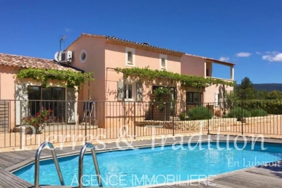Maison à vendre à ST-SATURNIN-LÈS-APT  - 9 pièces - 200 m² 