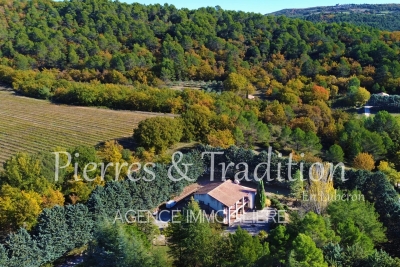 Maison à vendre à SAIGNON Montfavet Pericentre - 8 pièces - 352 m² 